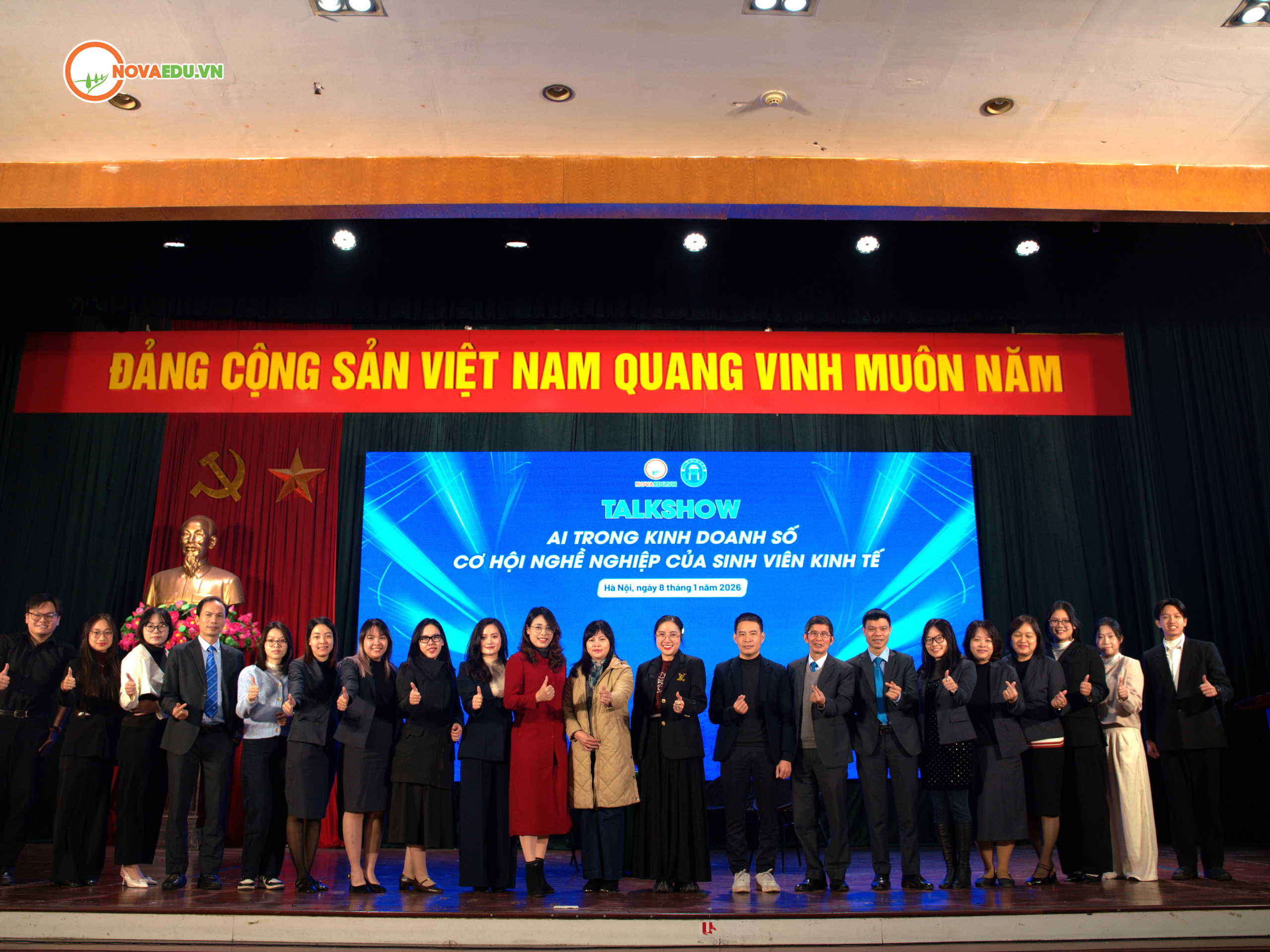 🔥 [NOVA x HOU] KHAI TÂM MÔN HỌC “PHÁT TRIỂN KỸ NĂNG NGHỀ NGHIỆP” – KHOÁ T1/2026 🔥  🌐 AI trong kinh doanh số - Cơ hội nghề nghiệp của sinh viên kinh tế 🌐